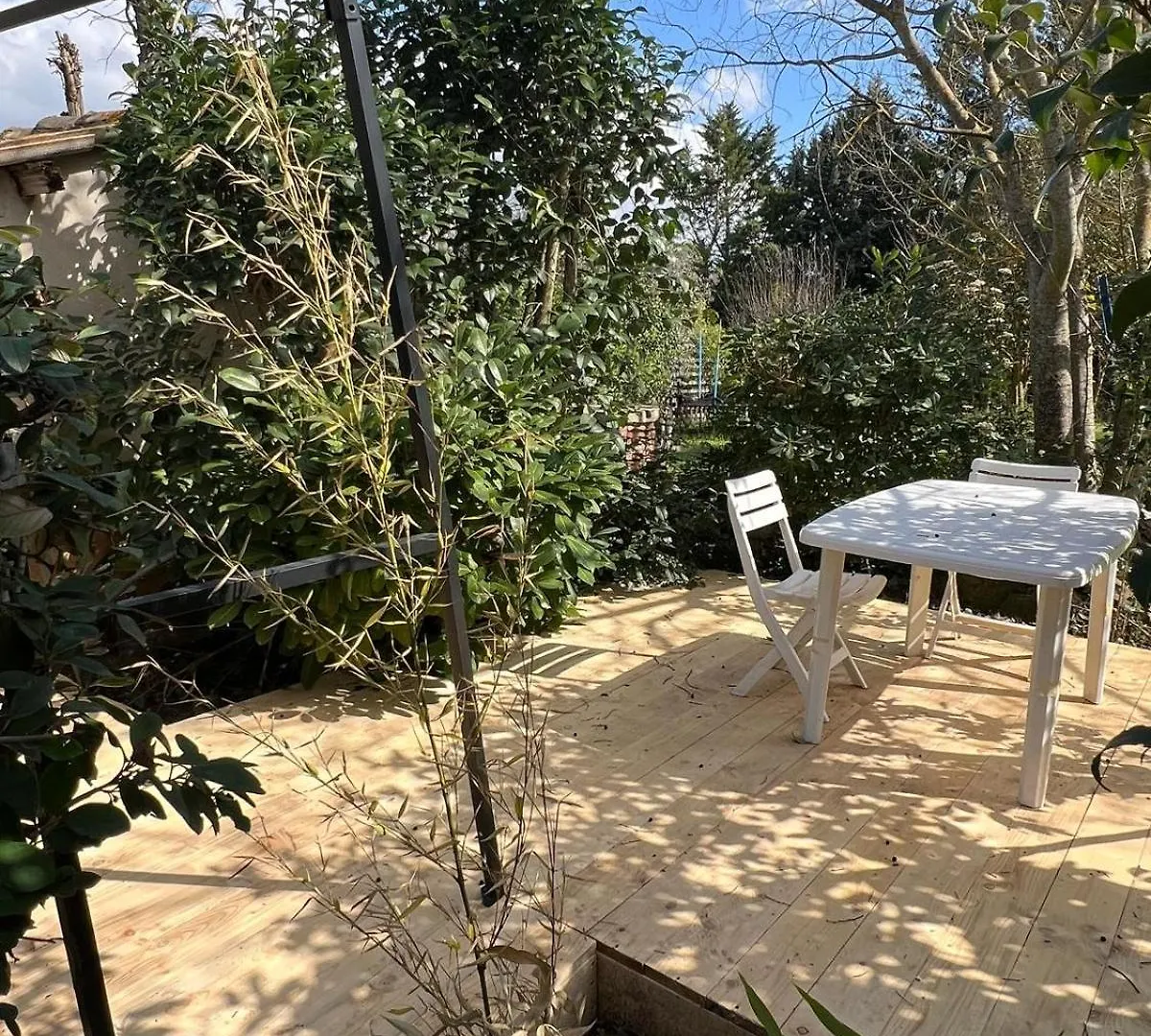 Dans La Campagne Aixoise Villa Meyreuil