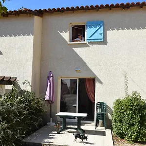  Hébergement de vacances Location Maison à 46160 France